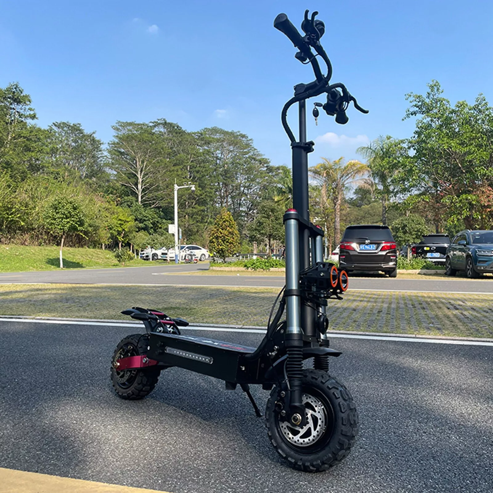 5600w Electric Scooter 60v Adult Dual Motor Fast Speed 11inch Off Road Tires